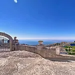 Al Torrione 2 Lägenhet Monte SantʼAngelo